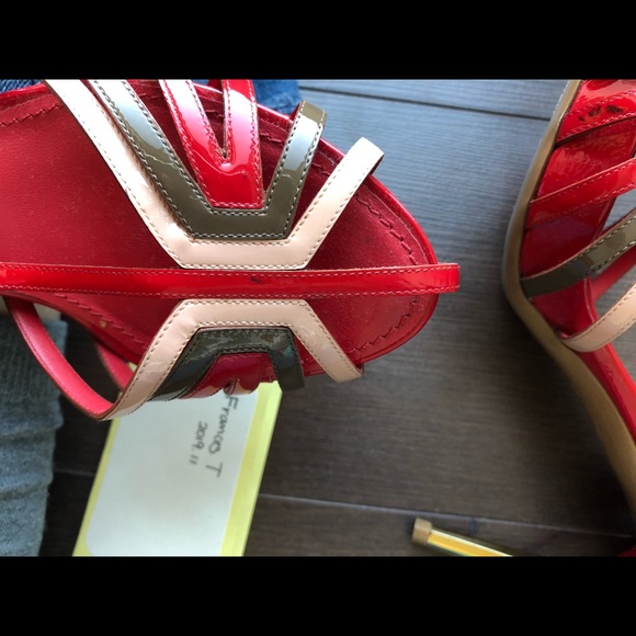 Louis Vuitton patent leather strap sandals - Picture 6 of 8